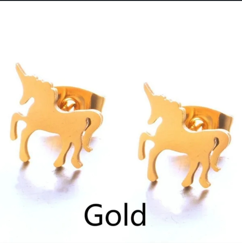 🦄🦄NEW🦄🦄ADORABLE!! Stainless Steel Unicorn Stud Earrings in GOLD